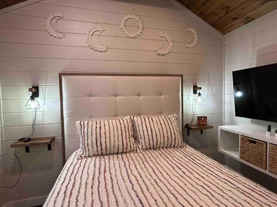 Blissful Nook Tiny Home ~ Cozy Retreat W/ Hot Tub; Near Town And Deep Creek Bryson City Extérieur photo