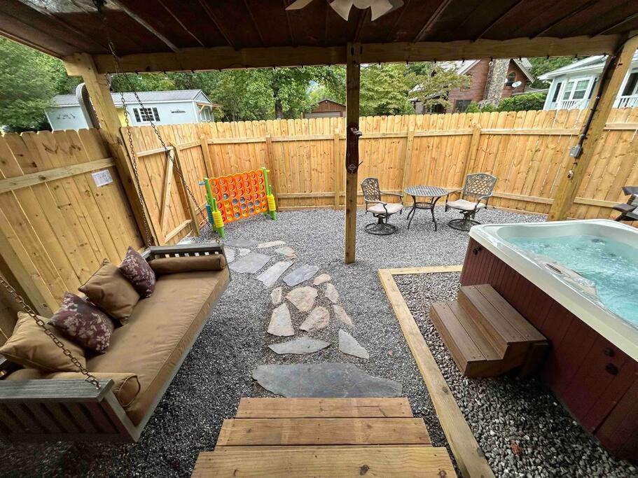 Blissful Nook Tiny Home ~ Cozy Retreat W/ Hot Tub; Near Town And Deep Creek Bryson City Extérieur photo