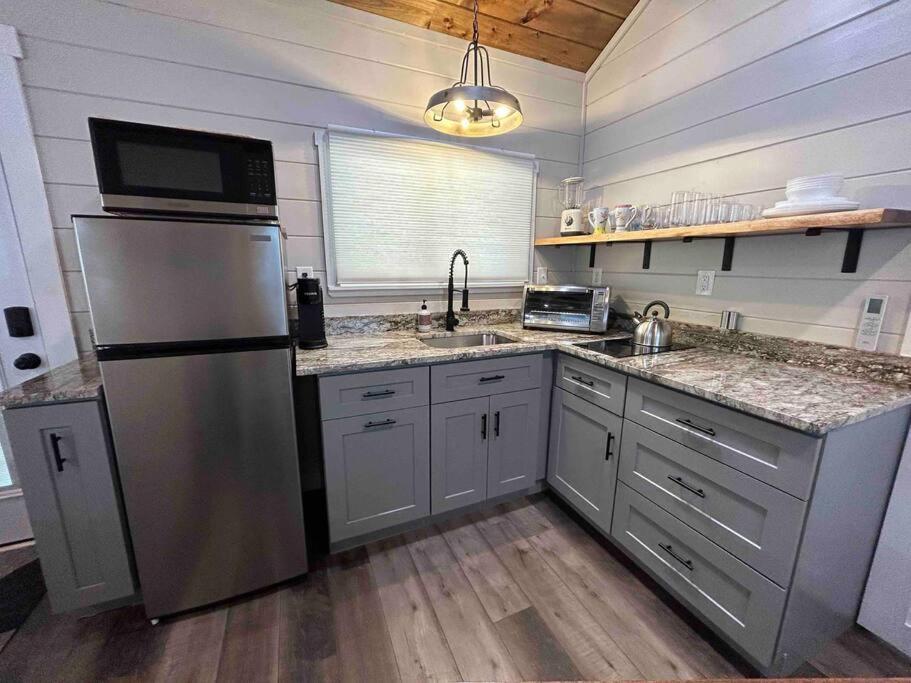 Blissful Nook Tiny Home ~ Cozy Retreat W/ Hot Tub; Near Town And Deep Creek Bryson City Extérieur photo